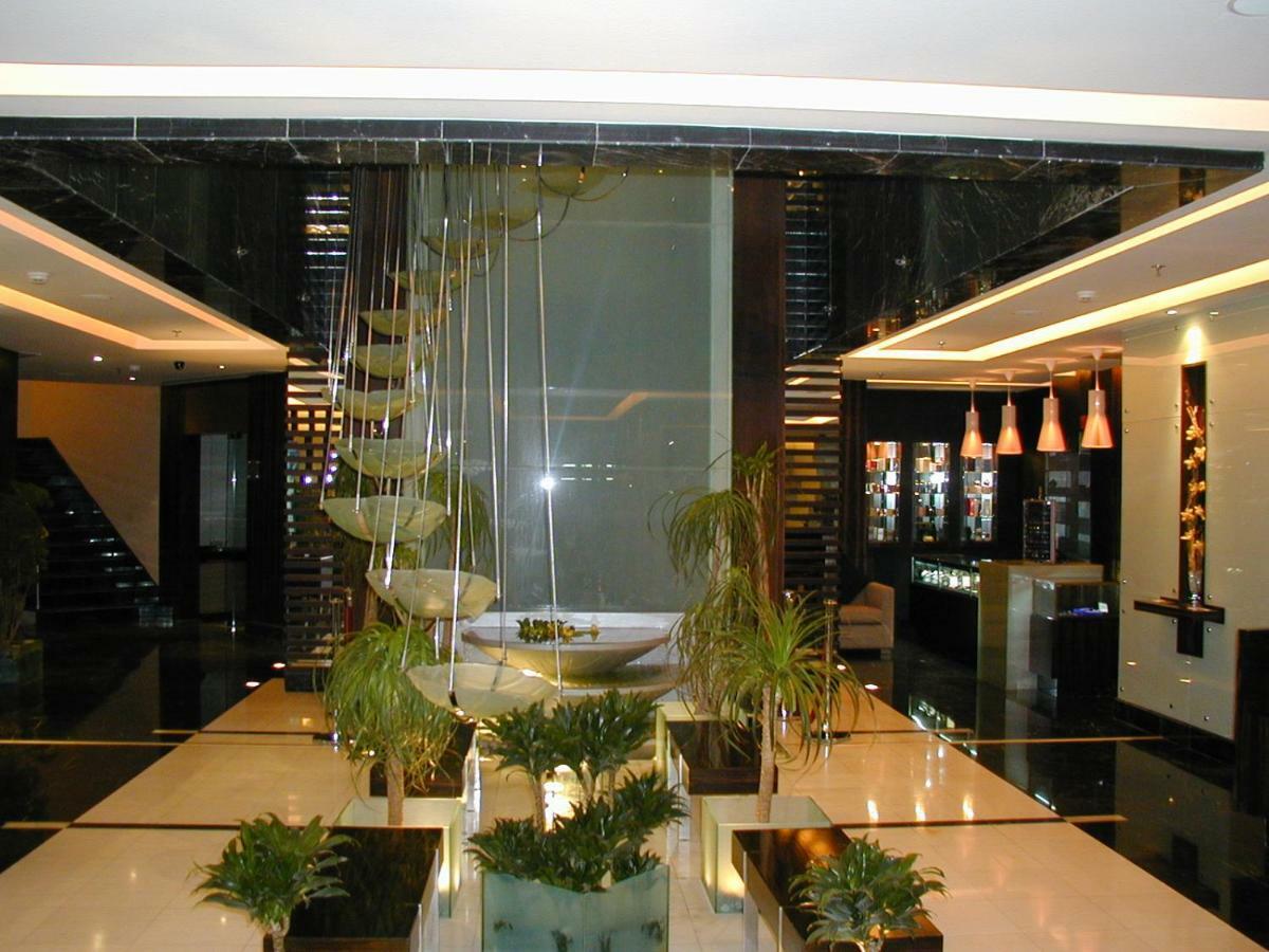 Отель Le Royal Tower Кувейт Экстерьер фото